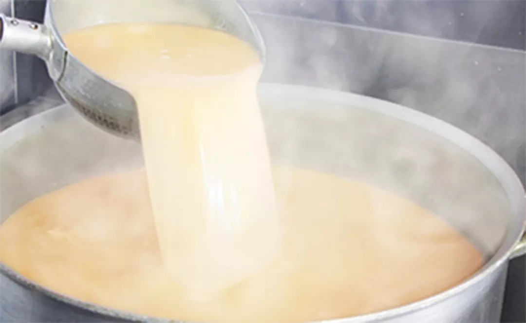 豚骨スープの写真